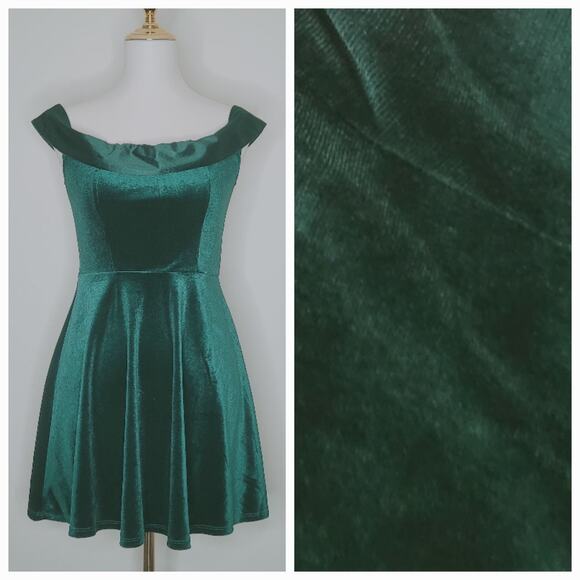Trixxi Sz S‎ NWT Green Velvet Skater Cocktail Party Dress Christmas NYE Holiday - Picture 1 of 8